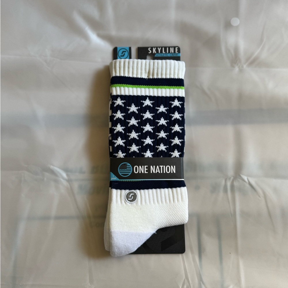 Skyline one star crew socks